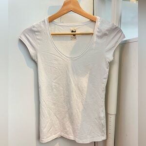 Zara | White Short Sleeve V-Neck Tee
